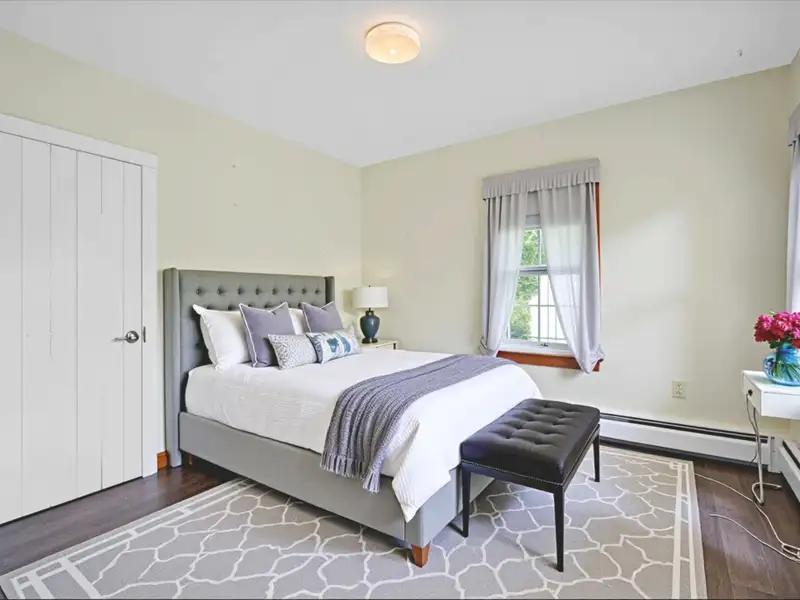 Commercial Retail/warehouse with Charming Colonial Home in High-traffic Corner Location