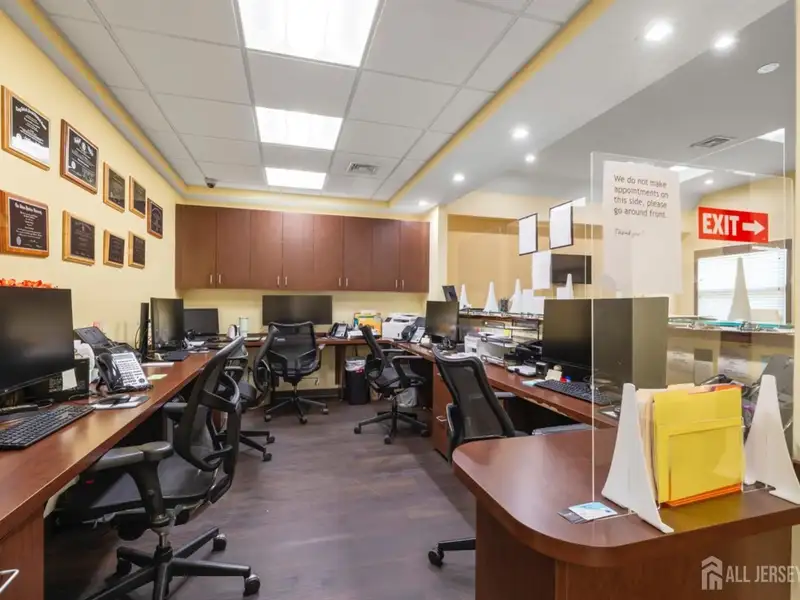 Renovated 3,345 Sf Medical Condo in Ferris Plaza, East Brunswick