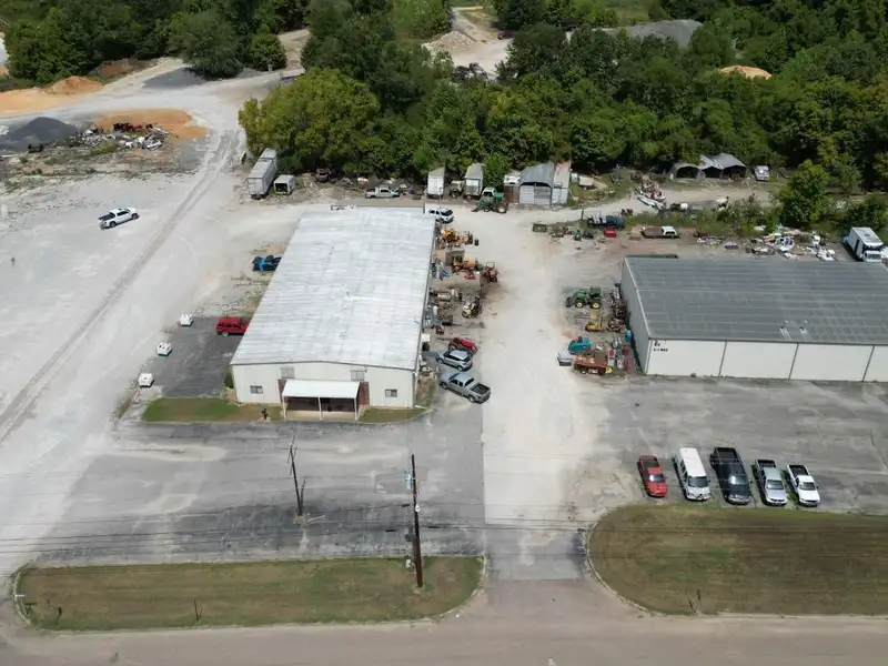 Commercial Steel Buildings in Jackson's Industrial Airways Area with High Wind Rating