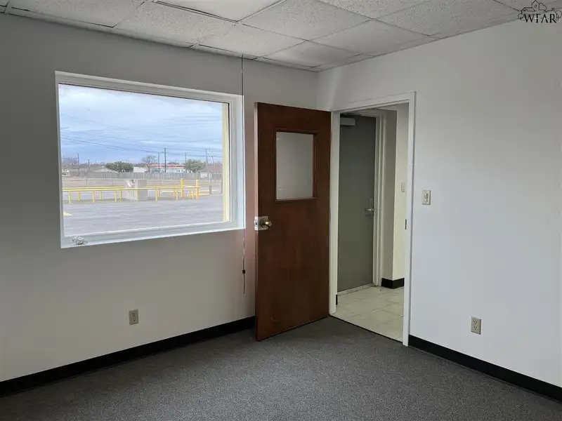Warehouse Space with Offices and Loading Docks on 1.5 Acres, Convenient Location