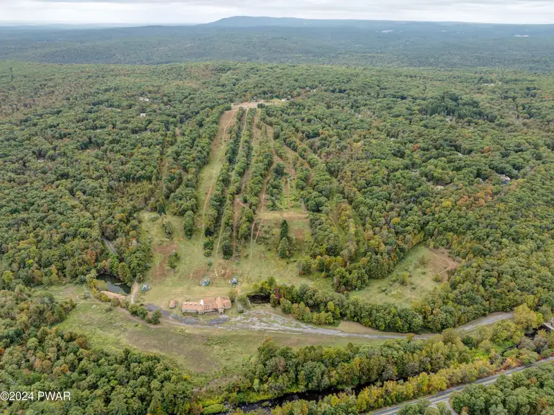 97.29-acre Former Ski Resort with Lodge in the Pocono Mountains