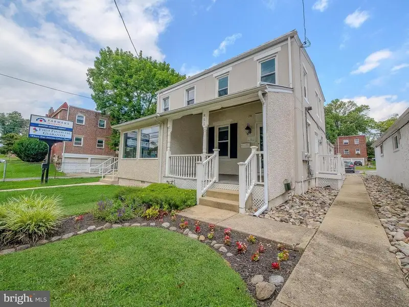 Updated Twin Office Building in Media Boro with Versatile Dual-level Space
