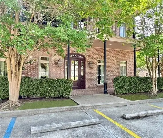 Upscale Office Space for Lease in Downtown Covington with Shared Amenities