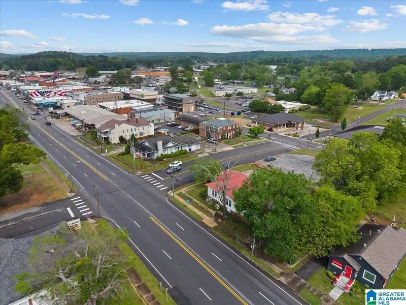 Renovated B-3 Zoned Home in High Traffic Area, Ideal for Air B&b or Event Rentals