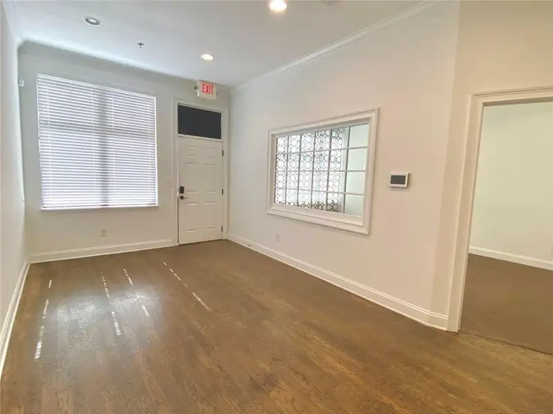 Street Level Office Space in Highland Grove Business Complex, Ideal for Professional Services