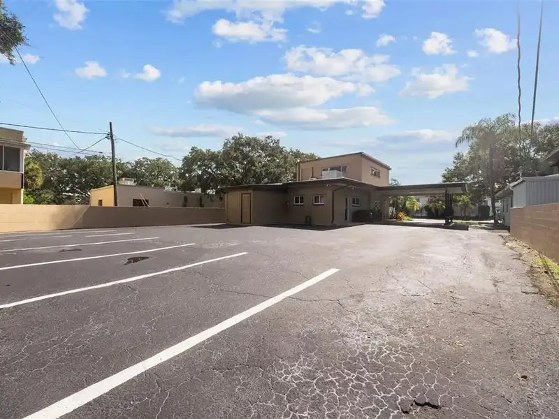 High Visibility Retail/office Building in Downtown St. Petersburg - Renovate or Rebuild Opportunity