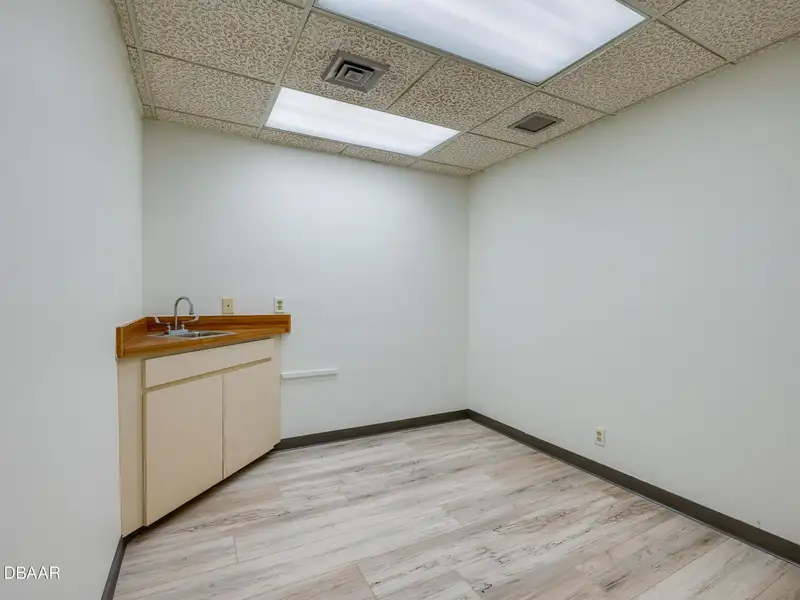 Upgraded 2112 S.f. Medical Office Space in Ormond Beach, Near Granada Blvd.