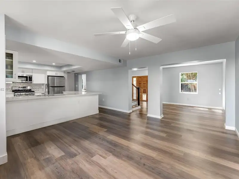 Remodeled 5-bedroom Home on 1 Acre in Redlands Near National Parks