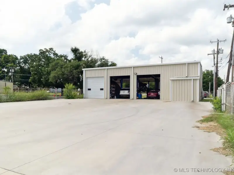 Historic Building on Main Street, Bristow - Renovated 1923 Structure with Garage and Prime Location