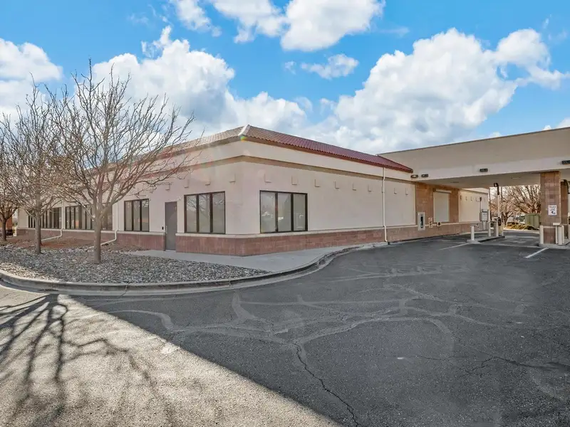 Free-standing 12,360 Sq. Ft. Commercial Building in High-traffic Location