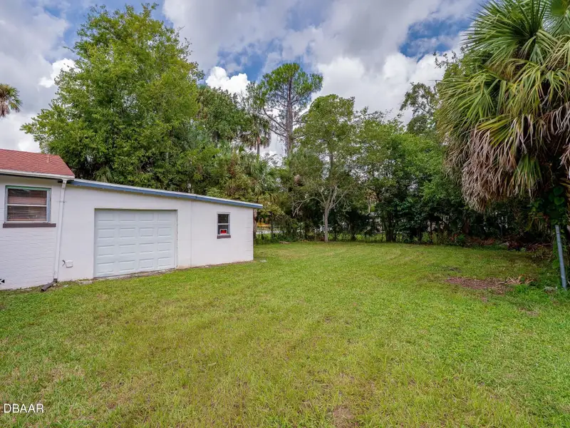Zoned Sfr-5 Single Family Home on 1/4 Acre Ideal for Office Use