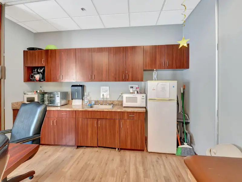 Turnkey Shared Medical Office Space for Podiatrist, Physiatrist, or Sports Medicine Doctor in Delray Beach