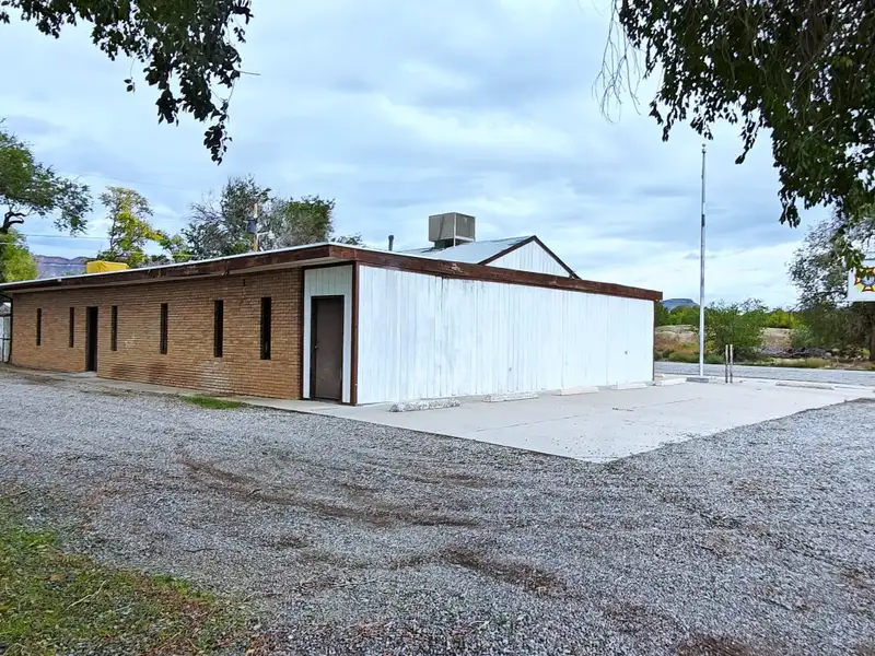 Versatile 2,604 Sq Ft Community Building on Corner Lot Near I-70b