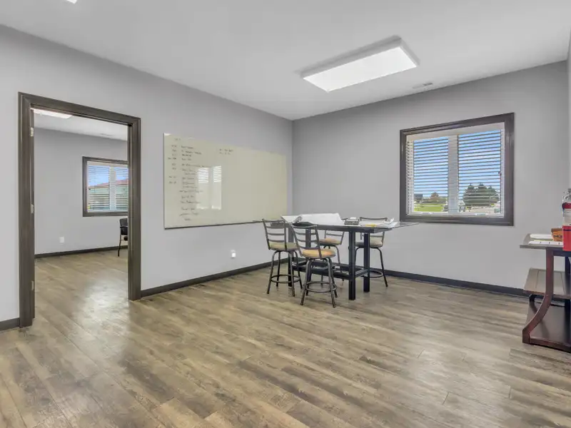 For Lease: Two 12,000 Sqft M1 Office/warehouse Buildings in South Lake County, In