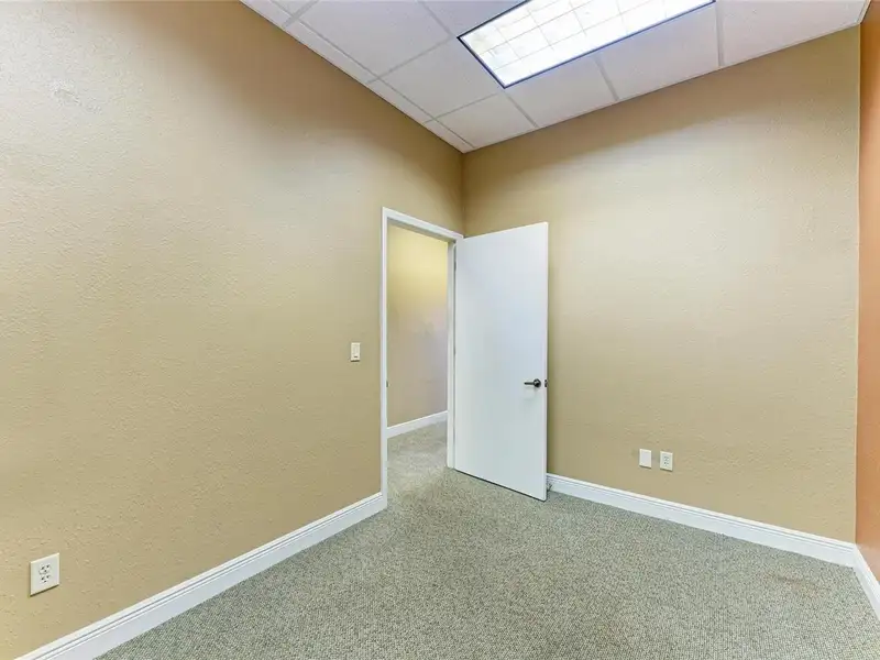 Professional Office Condo in Centrally Located Largo, 1830 Sq.ft with 7 Private Offices