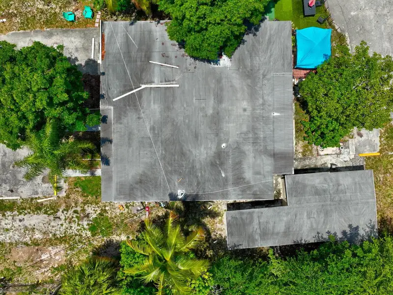 Well-maintained 6-unit Multifamily Property in South Florida with Value-add Potential