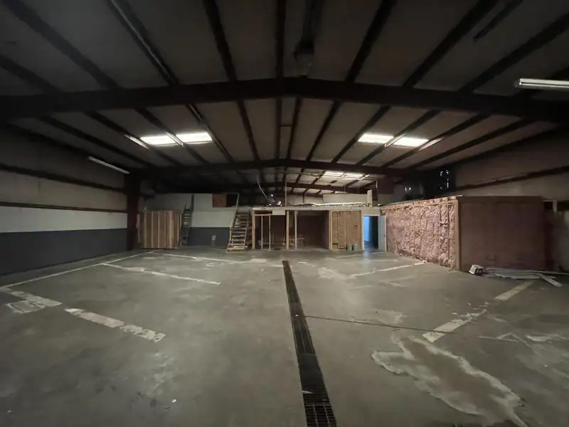 Versatile Commercial Property on Highway 25 N, Corbin with Showroom and Office Spaces