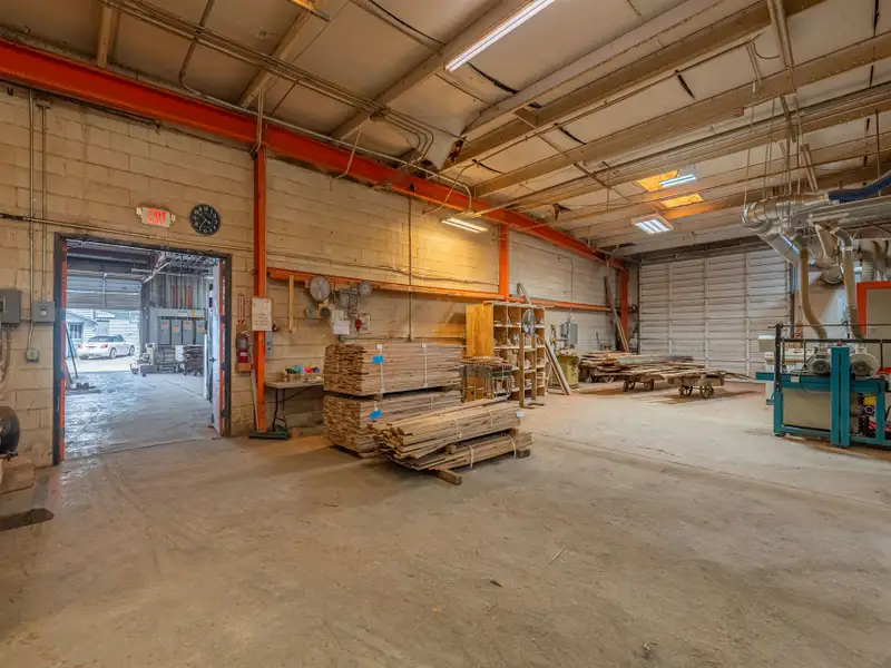 Mixed-use Industrial Property with Office, Storage, and Apartments in Bethel, Nc
