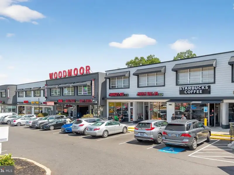 Versatile Commercial Property in Northwood Park, Ideal for Offices, Retail, or Light Industrial