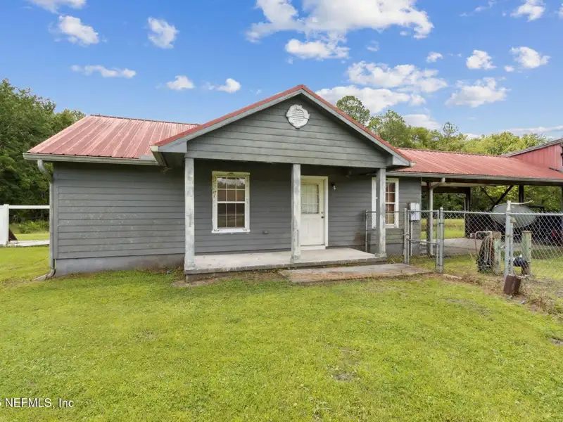 5.04-acre Mixed-use Parcel with Home and Shop in Nassau County