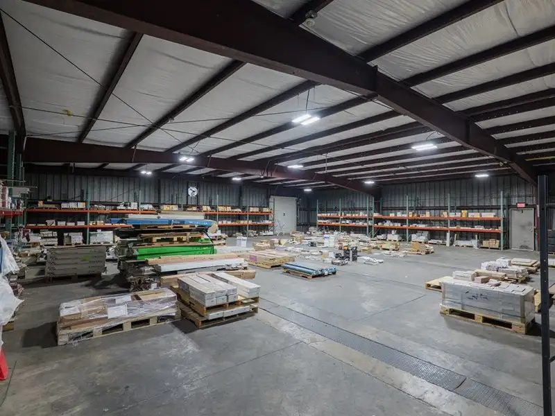 Versatile Commercial Property with Office, Showroom, and Warehouse in Lowndes County