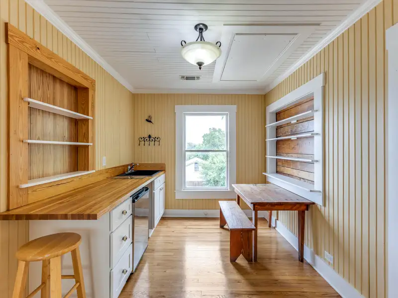 Historic Two-story Commercial Building with Garage Loft Apartment in Prime Location