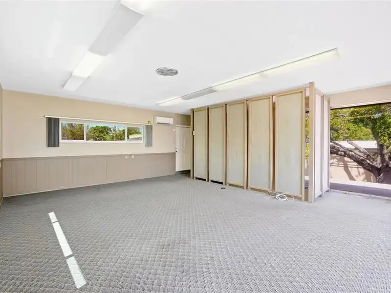 High Visibility Retail/office Building in Downtown St. Petersburg - Renovate or Rebuild Opportunity