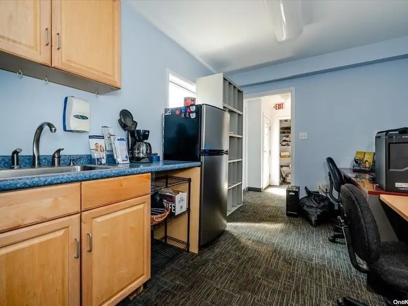 Renovated Office Space Adjacent to Good Samaritan Hospital, 3,606 Sq Ft Total