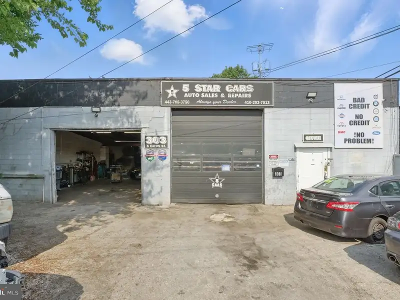 Established Auto Business and Commercial Property in Highlandtown with Turnkey Setup