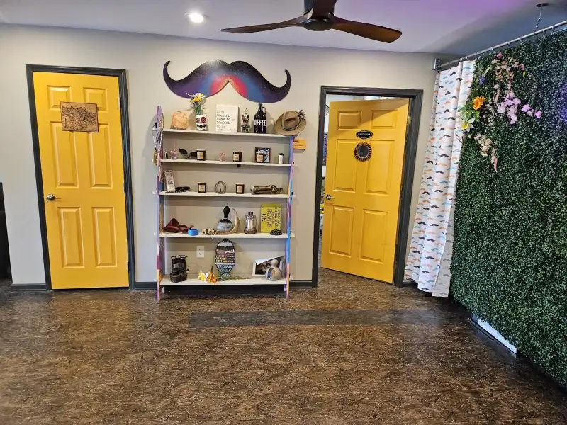 Unique Commercial Property with Airbnb Cabin Near Renfro Valley Music Barn