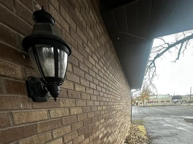 Versatile 3,200 Sq Ft Brick Building in High-traffic Location with Ample Parking