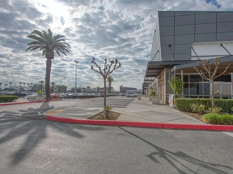Restaurant Location for Sale with Equipment, Lease Transfer, and License in Palm & Nees Ave