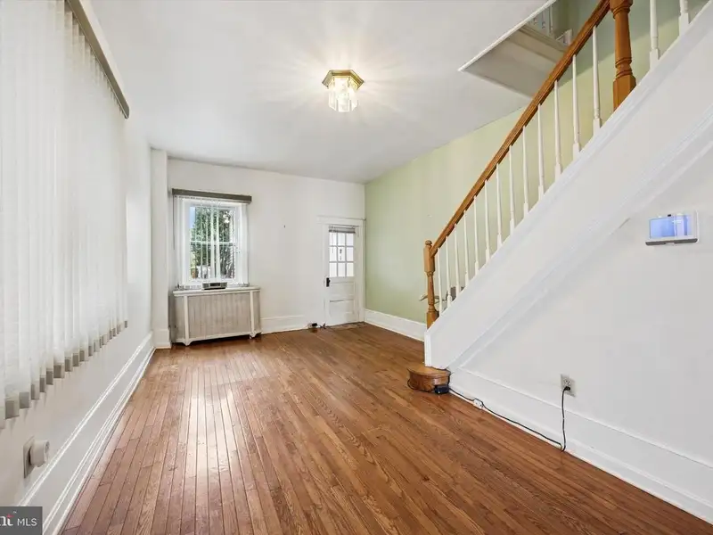 Versatile Commercial/residential Property in Clifton Heights with High Ceilings and Hardwood Floors