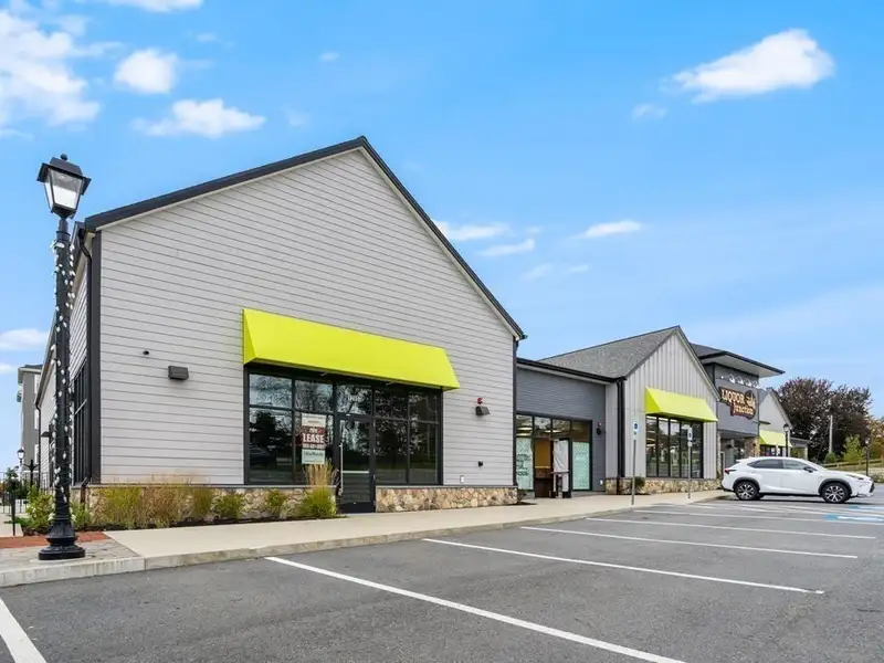 Street-level Retail Space with Outdoor Patio in North Andover's Signature Commons Development