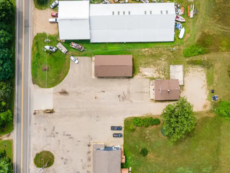 Cozy Diner with Pole Barn on 3 Acres Across from Pine Lake