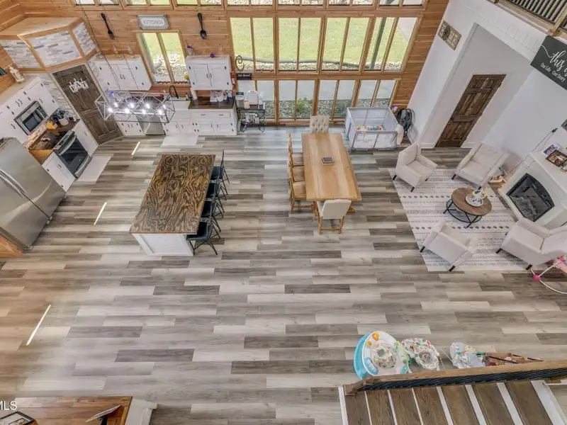 Custom Barndominium on 3 Acres with Pool and Income-generating Garage in Tennessee