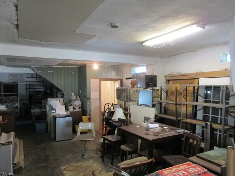 2-story Commercial Building with Office, Warehouse, and Apartments in W Pembroke