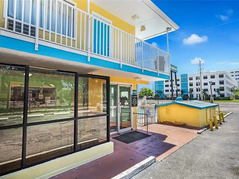 Independent Economy Hotel in Prime Location, St. Petersburg with 65 Keys and Redevelopment Potential