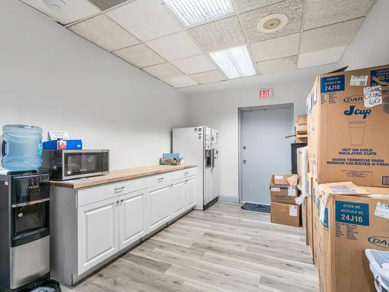 Mixed-use Office Building Investment Opportunity in Jupiter, Fl