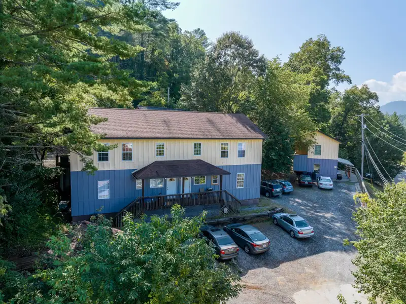 Prime Multifamily Student Apartment Complex Near Western Carolina University in Cullowhee, Nc