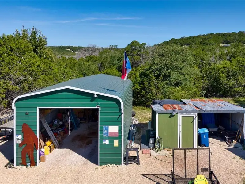 10-acre Mobile Home Community with 5 Units, Fenced, Workshop, and Growth Potential