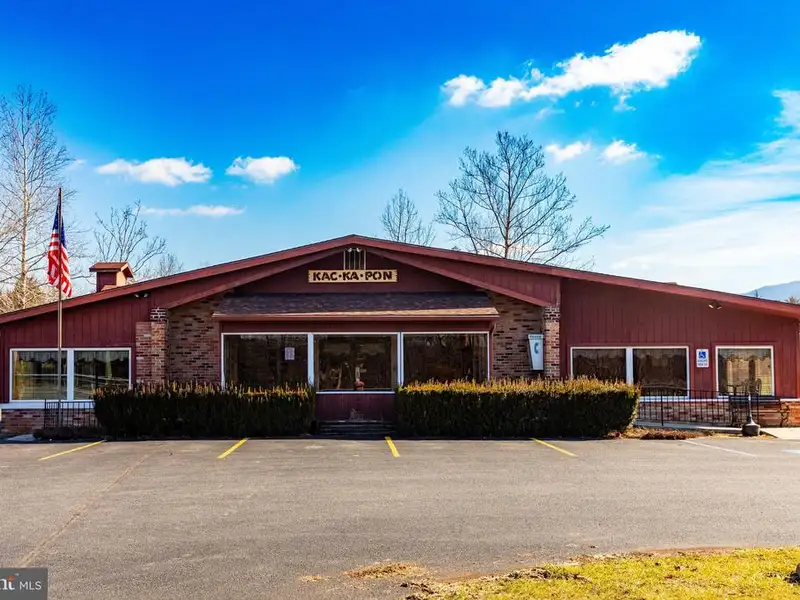 Established Restaurant with Commercial Kitchen and 120+ Seating in Hardy County
