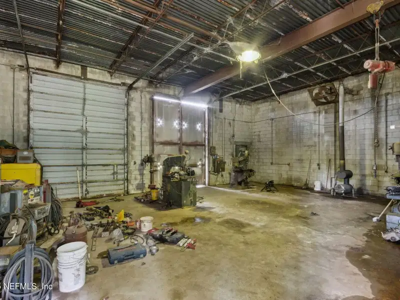 5.04-acre Mixed-use Parcel with Home and Shop in Nassau County