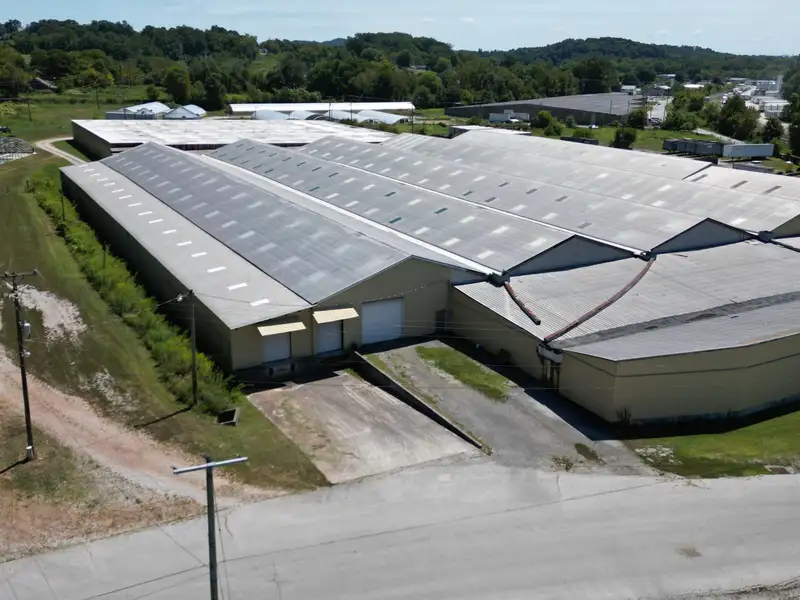 Versatile 150,000 Sq. Ft. Warehouse with Dock Access and Greenhouses in London, Ky