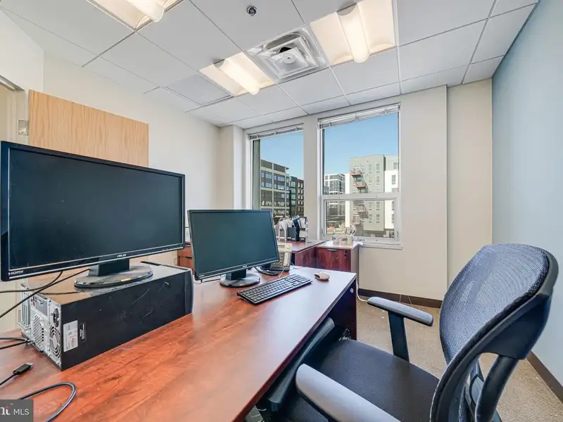 Flexible Office Suite in Prime Falls Church Location - 1,200 Sq Ft, Great Accessibility