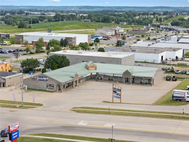 Retail Space for Lease in High-traffic Location on Asbury Rd, Dubuque, Ia