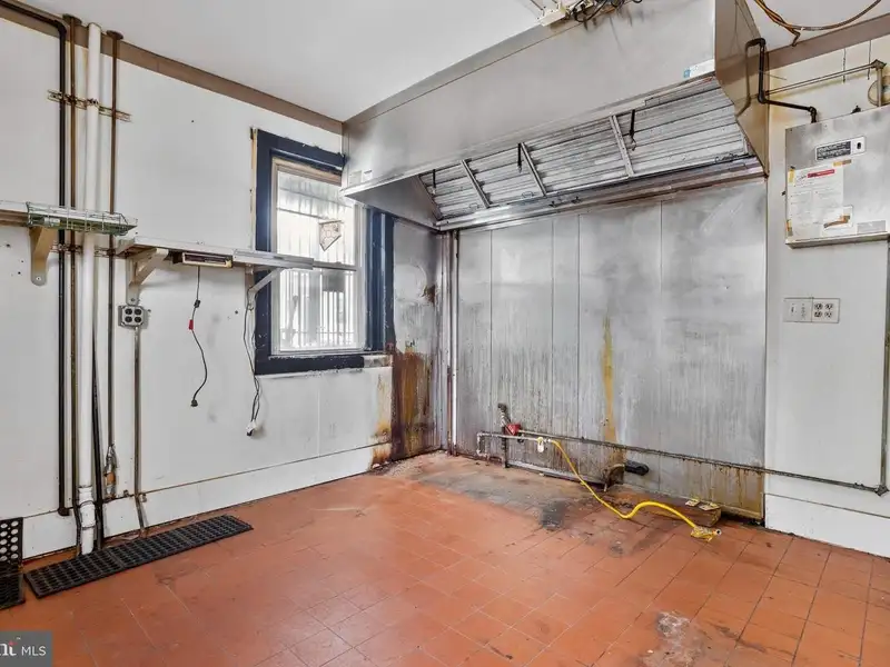 Standalone Commercial Building with Apartment on Macdade Boulevard