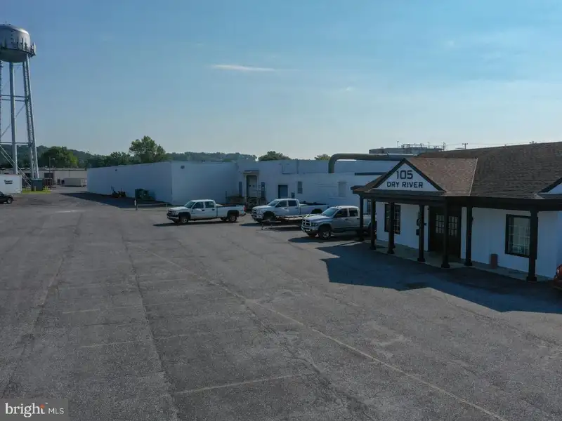 Flexible Warehouse Spaces Available from 1,000 to 100,000 Sq Ft