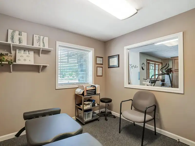 Standalone Commercial Building with Office Suite in Prime Hilliard Location