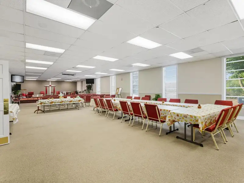 Multi-use Church Property with School and Daycare Facilities in Prime Location